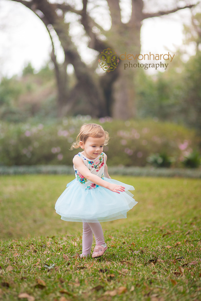 child portrait, toddler, girl, lifestyle, tutu