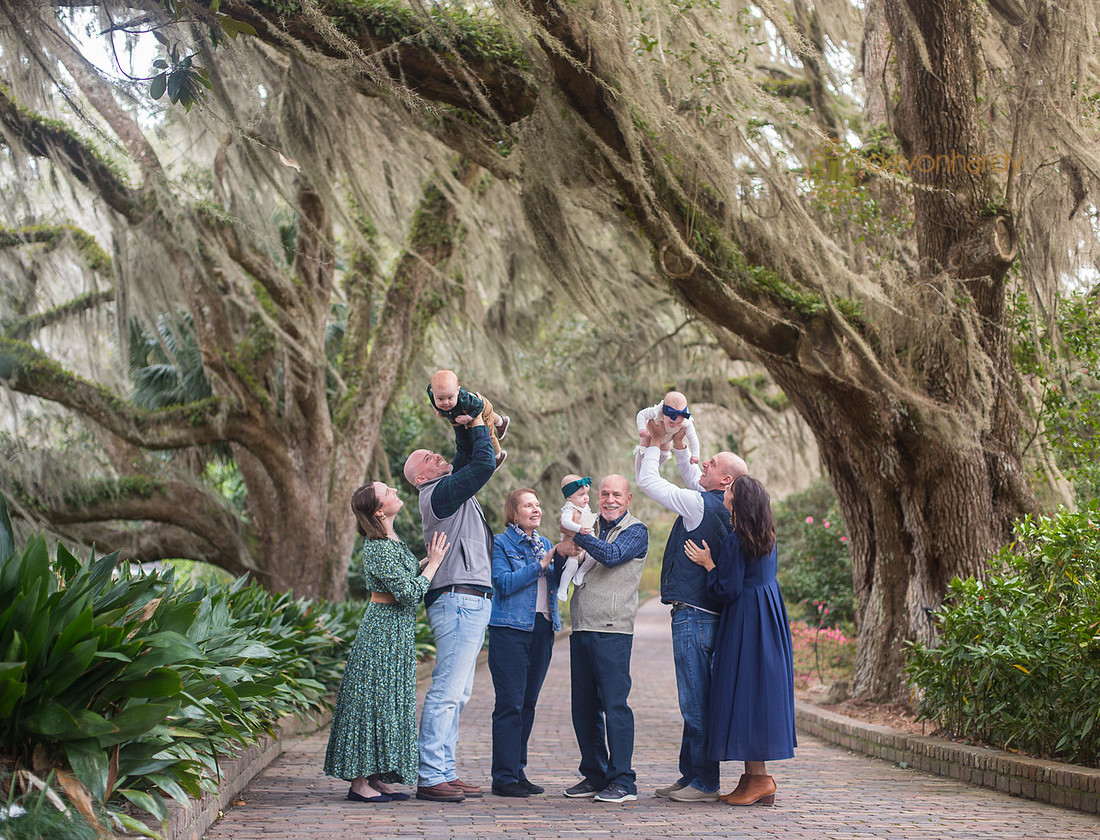 Tallahassee photographer, lifestyle photography, family portraits, children, babies, Maclay Gardens, Tallahassee photography, family photographer, family reunion