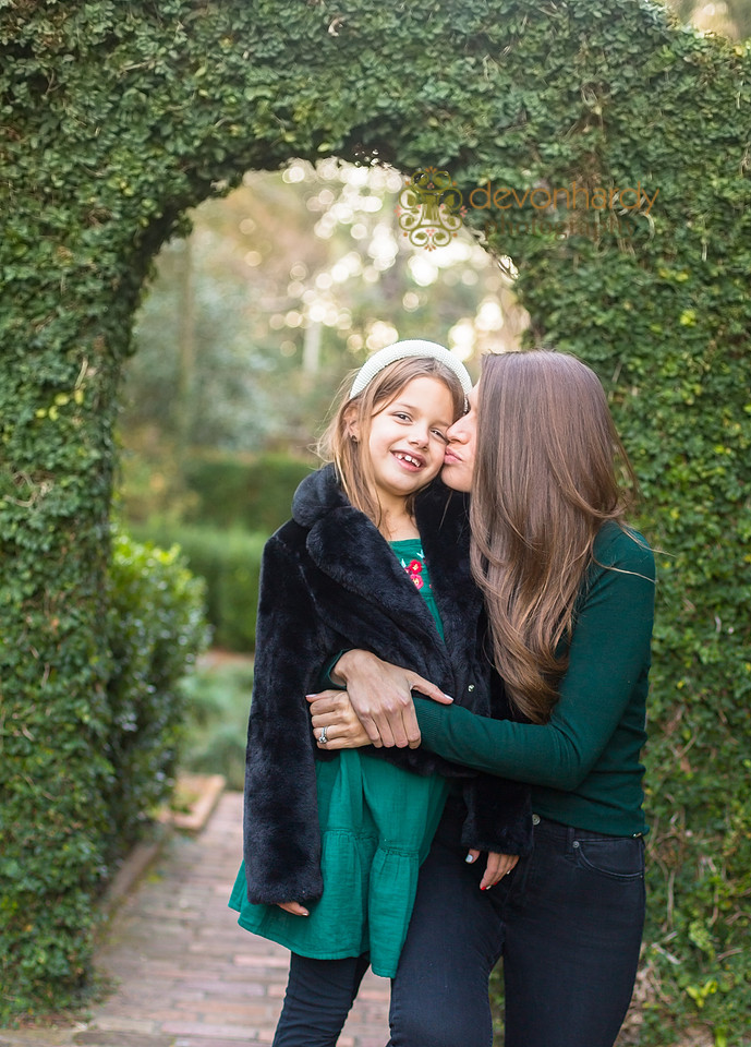 family reunion, Tallahassee photographer, lifestyle photography, family portraits, children, babies, Maclay Gardens, Tallahassee photography, natural light