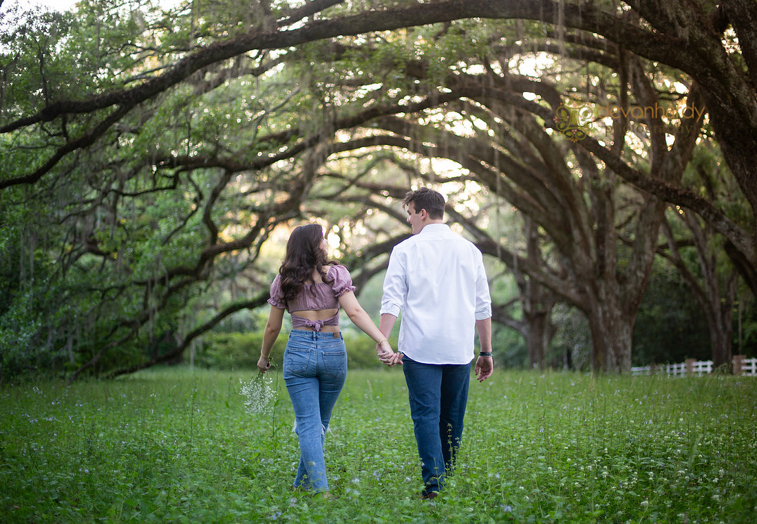 senior shoot, grad session, high school senior, lifestyle portrait photographer, Tallahassee senior, boyfriend, couples