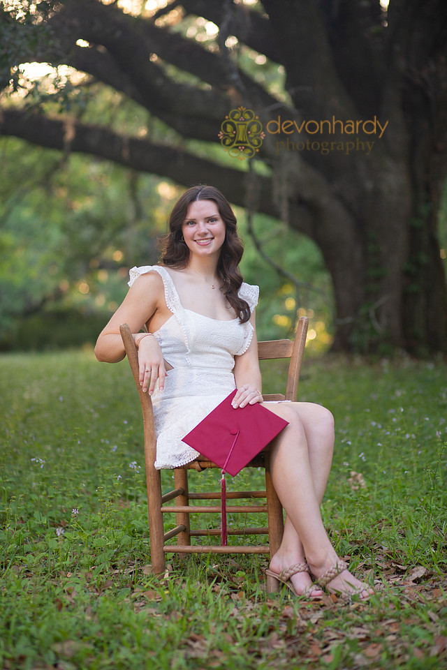 senior shoot, grad session, high school senior, lifestyle portrait photographer, Tallahassee senior