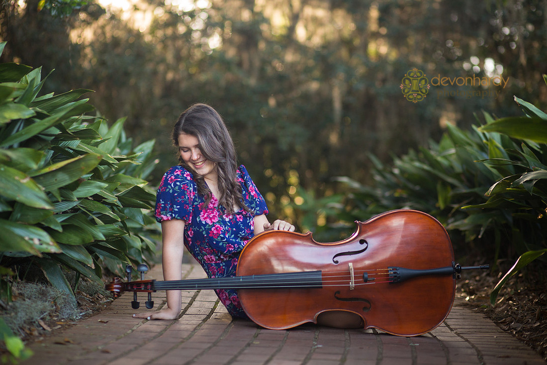 graduate, graduation, senior session, Tallahassee photographer, lifestyle photography